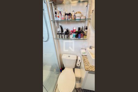 Apartamento à venda com 56m², 2 quartos e 2 vagas Apartamento à venda com 56m², 2 quartos e 2 vagasBanheiro da Suíte