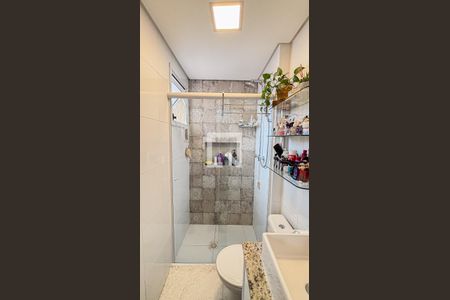 Apartamento à venda com 56m², 2 quartos e 2 vagas Apartamento à venda com 56m², 2 quartos e 2 vagasBanheiro da Suíte