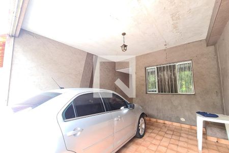 Casa de condomínio à venda com 220m², 3 quartos e 2 vagas Casa de condomínio à venda com 220m², 3 quartos e 2 vagasGaragem