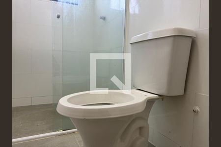 Suíte - Banheiro de casa de condomínio para alugar com 3 quartos, 88m² em Vargem Pequena, Rio de Janeiro