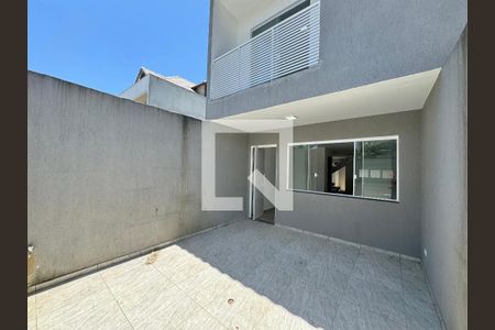 Casa de condomínio à venda com 88m², 3 quartos e 1 vaga Casa de condomínio à venda com 88m², 3 quartos e 1 vagaÁrea externa