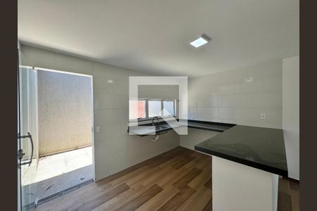 Casa de condomínio à venda com 88m², 3 quartos e 1 vaga Casa de condomínio à venda com 88m², 3 quartos e 1 vagaCozinha