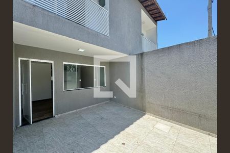 Casa de condomínio à venda com 88m², 3 quartos e 1 vaga Casa de condomínio à venda com 88m², 3 quartos e 1 vagaÁrea externa