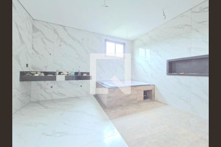 Casa de condomínio à venda com 417m², 4 quartos e 4 vagasBanheiro da Suíte 4