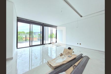 Casa de condomínio à venda com 417m², 4 quartos e 4 vagasSuite 4