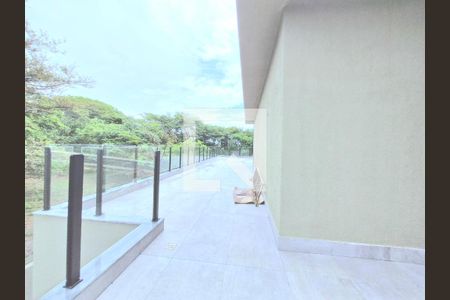 Casa de condomínio à venda com 417m², 4 quartos e 4 vagasTerraço