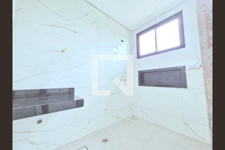 Casa de condomínio à venda com 417m², 4 quartos e 4 vagasBanheiro da Suíte 2