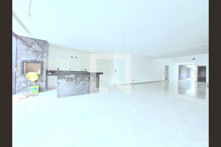 Casa de condomínio à venda com 417m², 4 quartos e 4 vagasCozinha