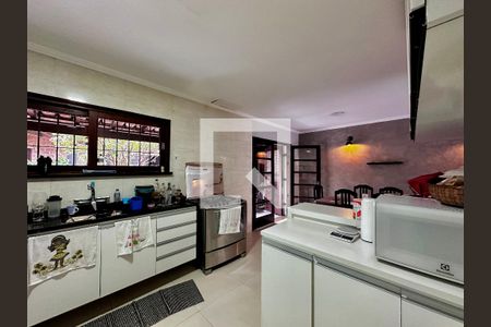 Casa à venda com 250m², 3 quartos e 4 vagas Casa à venda com 250m², 3 quartos e 4 vagasCozinha