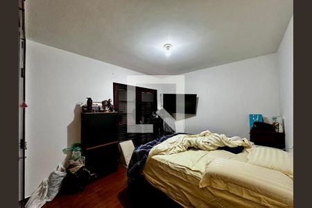 Casa à venda com 250m², 3 quartos e 4 vagas Casa à venda com 250m², 3 quartos e 4 vagasSuíte 2