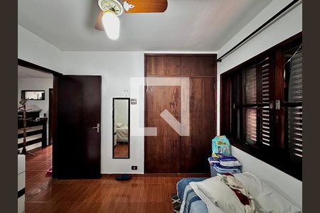 Casa à venda com 250m², 3 quartos e 4 vagas Casa à venda com 250m², 3 quartos e 4 vagasQuarto 4