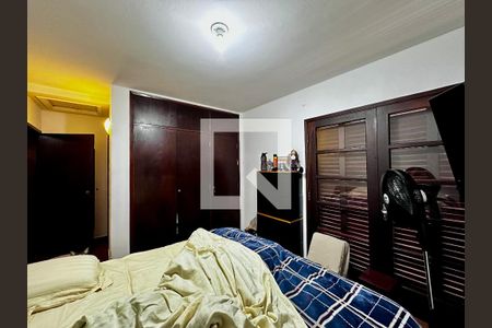 Casa à venda com 250m², 3 quartos e 4 vagas Casa à venda com 250m², 3 quartos e 4 vagasSuíte 2