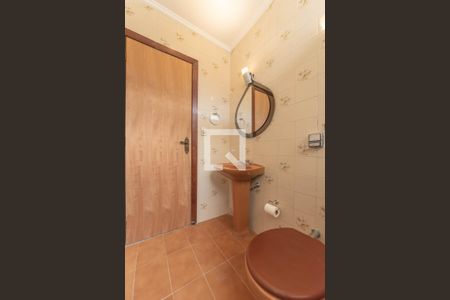Casa à venda com 217m², 3 quartos e 4 vagas Casa à venda com 217m², 3 quartos e 4 vagasEscritório - Banheiro