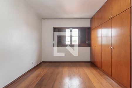 Casa à venda com 217m², 3 quartos e 4 vagas Casa à venda com 217m², 3 quartos e 4 vagasSuíte 3