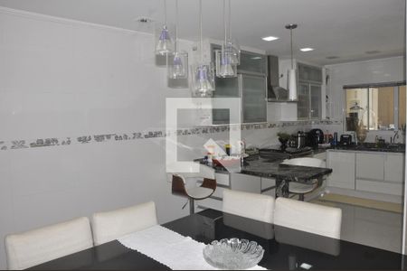 Casa à venda com 250m², 3 quartos e 5 vagas Copo e Cozinha