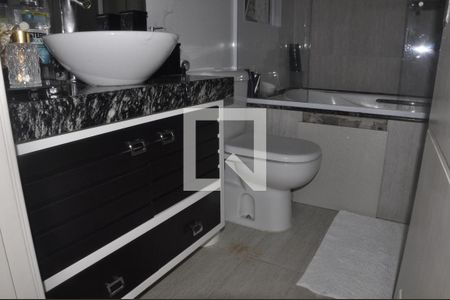 Casa à venda com 250m², 3 quartos e 5 vagasBanheiro Suíte