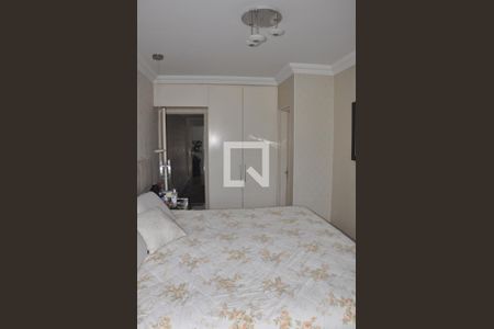 Casa à venda com 250m², 3 quartos e 5 vagasQuarto 01 com Closet e Suíte