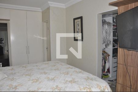 Casa à venda com 250m², 3 quartos e 5 vagasQuarto 01 com Closet e Suíte