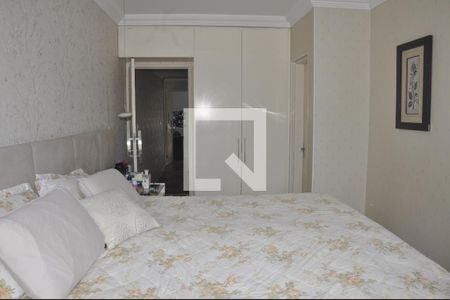 Casa à venda com 250m², 3 quartos e 5 vagasQuarto 01 com Closet e Suíte