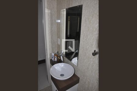 Casa à venda com 250m², 3 quartos e 5 vagasLavabo