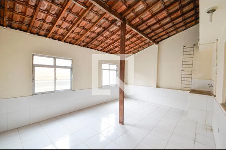 Apartamento à venda com 150m², 4 quartos e sem vaga Apartamento à venda com 150m², 4 quartos e sem vagaTerraço