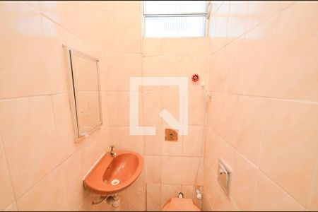 Apartamento à venda com 150m², 4 quartos e sem vaga Apartamento à venda com 150m², 4 quartos e sem vagaBanheiro de serviço