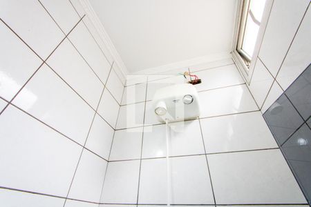 Casa à venda com 170m², 3 quartos e 2 vagas Casa à venda com 170m², 3 quartos e 2 vagasBanheiro social