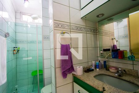 Casa à venda com 170m², 3 quartos e 2 vagas Casa à venda com 170m², 3 quartos e 2 vagasBanheiro do quarto 1