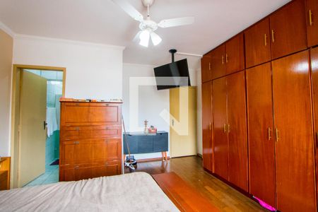 Casa à venda com 170m², 3 quartos e 2 vagas Casa à venda com 170m², 3 quartos e 2 vagasQuarto 1 - Suíte