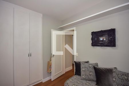 Apartamento à venda com 186m², 3 quartos e 3 vagas Apartamento à venda com 186m², 3 quartos e 3 vagasSuíte 2