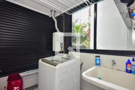 Apartamento à venda com 186m², 3 quartos e 3 vagas Apartamento à venda com 186m², 3 quartos e 3 vagasÁrea de Serviço