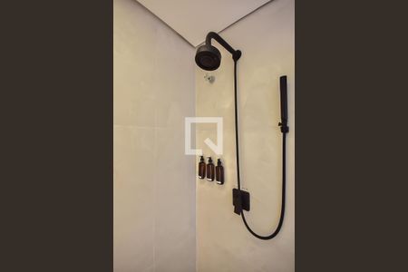 Apartamento à venda com 42m², 2 quartos e 1 vaga Apartamento à venda com 42m², 2 quartos e 1 vagaChuveiro do Banheiro