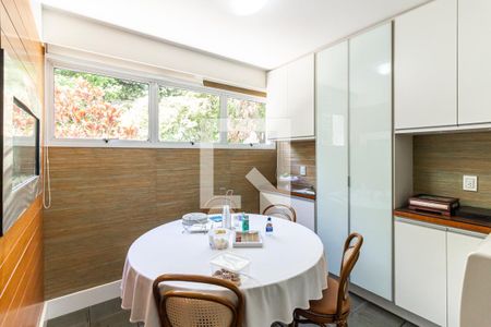 Apartamento para alugar com 220m², 3 quartos e 3 vagas Apartamento para alugar com 220m², 3 quartos e 3 vagasCozinha - Copa
