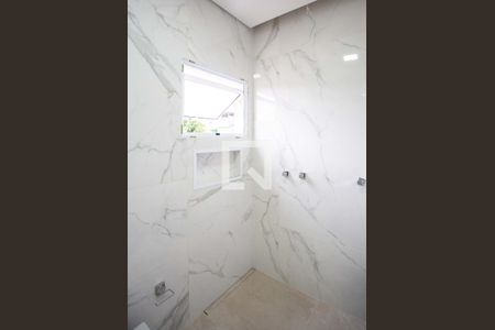 Casa à venda com 310m², 3 quartos e 4 vagasBanheiro da Suíte