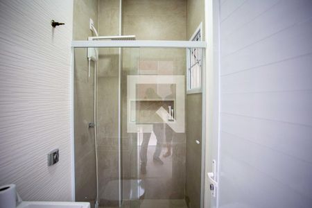 Casa à venda com 310m², 3 quartos e 4 vagasBanheiro Social 2