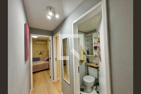 Apartamento à venda com 108m², 3 quartos e 3 vagasCorredor