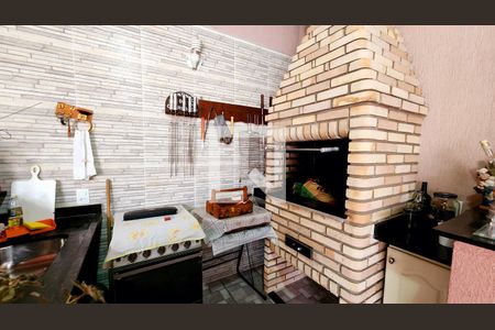 Casa à venda com 180m², 2 quartos e 4 vagas Casa à venda com 180m², 2 quartos e 4 vagasChurrasqueira