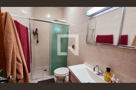 Casa à venda com 180m², 2 quartos e 4 vagas Casa à venda com 180m², 2 quartos e 4 vagasBanheiro da Suíte