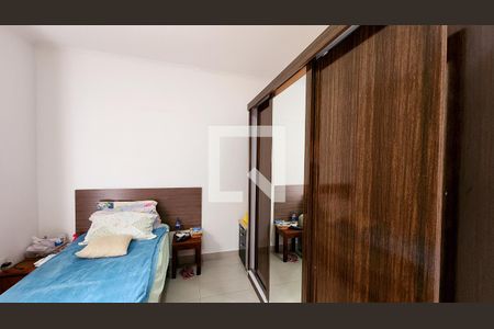 Casa à venda com 180m², 2 quartos e 4 vagas Casa à venda com 180m², 2 quartos e 4 vagasQuarto 2