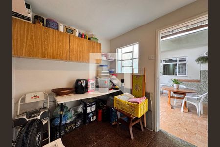 Casa à venda com 157m², 3 quartos e 2 vagas Casa à venda com 157m², 3 quartos e 2 vagasEdícula