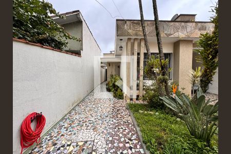 Casa à venda com 157m², 3 quartos e 2 vagas Casa à venda com 157m², 3 quartos e 2 vagasQuintal