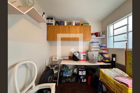 Casa à venda com 157m², 3 quartos e 2 vagas Casa à venda com 157m², 3 quartos e 2 vagasEdícula