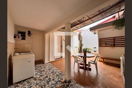 Casa à venda com 157m², 3 quartos e 2 vagas Casa à venda com 157m², 3 quartos e 2 vagasVaranda/ quintal