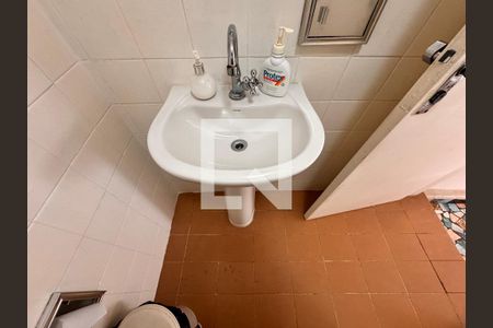 Casa à venda com 157m², 3 quartos e 2 vagas Casa à venda com 157m², 3 quartos e 2 vagasBanheiro 2