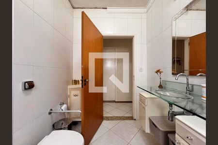 Casa à venda com 157m², 3 quartos e 2 vagas Casa à venda com 157m², 3 quartos e 2 vagasBanheiro