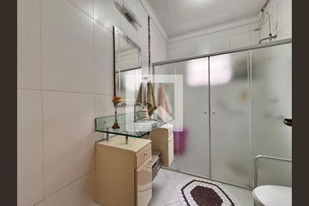 Casa à venda com 157m², 3 quartos e 2 vagas Casa à venda com 157m², 3 quartos e 2 vagasBanheiro