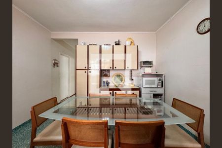 Casa à venda com 157m², 3 quartos e 2 vagas Casa à venda com 157m², 3 quartos e 2 vagasCozinha