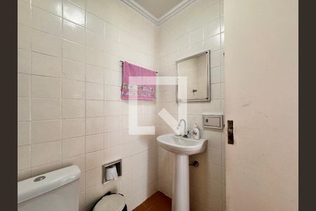 Casa à venda com 157m², 3 quartos e 2 vagas Casa à venda com 157m², 3 quartos e 2 vagasBanheiro 2