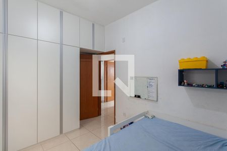 Casa à venda com 380m², 3 quartos e 4 vagas Casa à venda com 380m², 3 quartos e 4 vagasQuarto 1