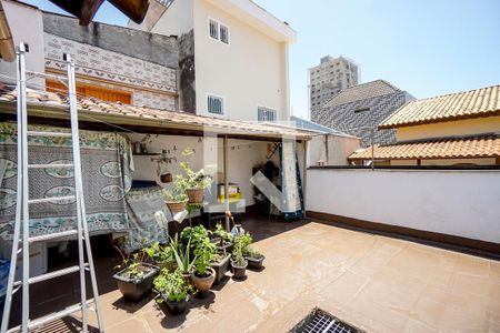 Casa à venda com 137m², 4 quartos e 1 vaga Casa à venda com 137m², 4 quartos e 1 vagaQuintal